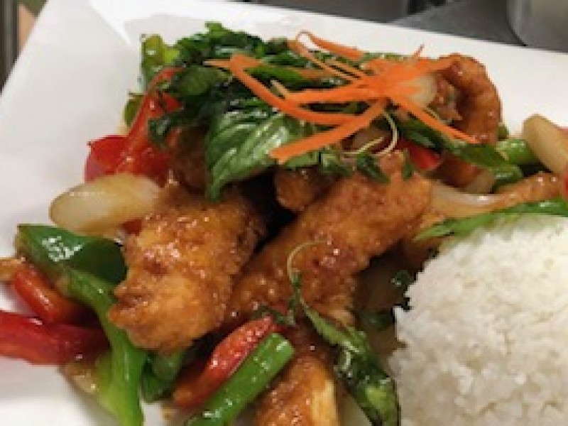 R2. Golden Crispy Chicken & Basil Leave