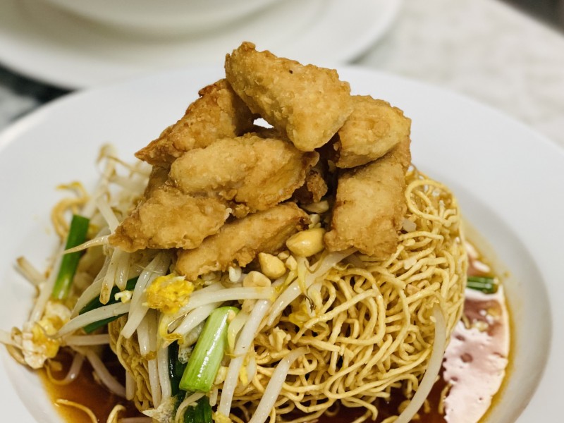 Lunch - N6. Crispy Pad Thai