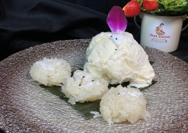 D-4 Thai coconut icecream + sticky rice