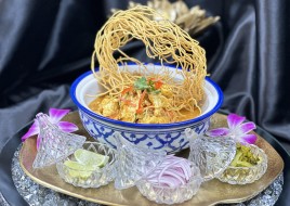 N-11  Khao soi (Two stlye noodle with curry sauce)