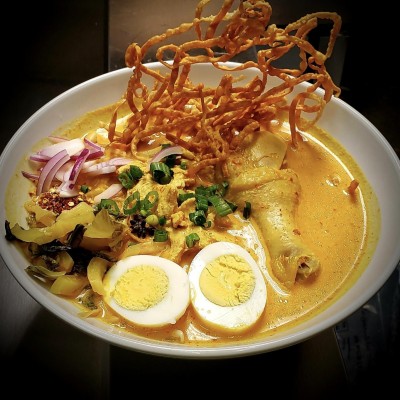 KHAO SOI CHICKEN