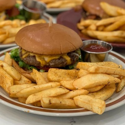 Classic Cheeseburger Combo