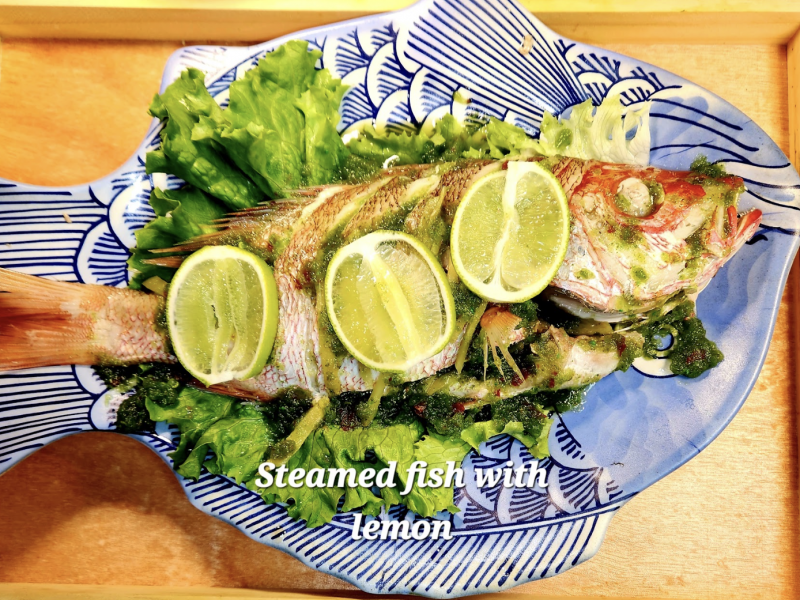 Steamed Fish with Lemon
