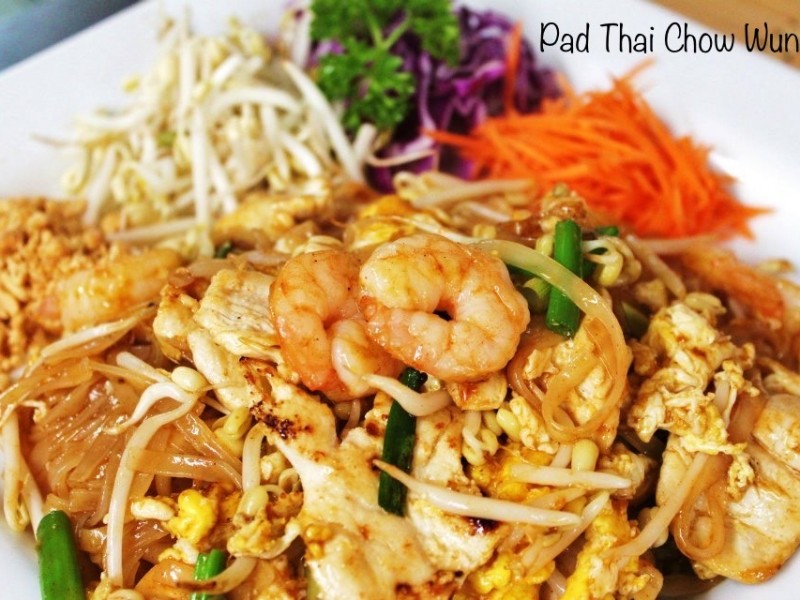 Pad Thai Chow Wung (The Authentic Royal Style of Pad Thai)