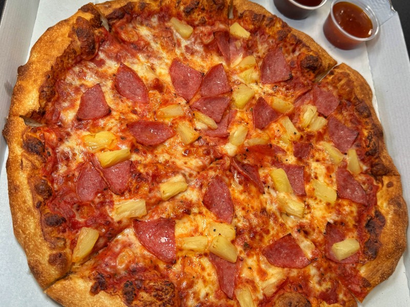 Medium Hawaiian NY Style  
