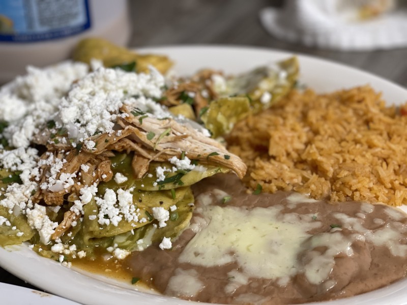 Chilaquiles Rojos o Verdes .