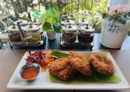SHRIMP CAKES