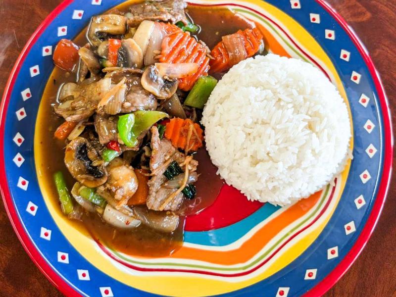 SF2. Stir-fried Ginger (Pad Khing)