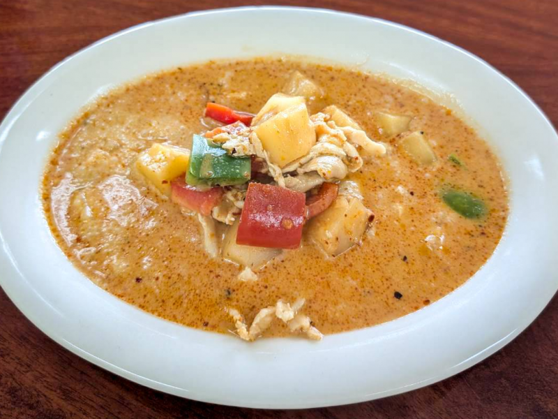 C6. Pineapple Curry