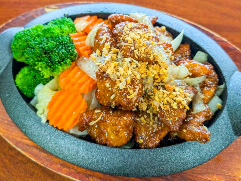 SP5. Crispy Garlic Chicken