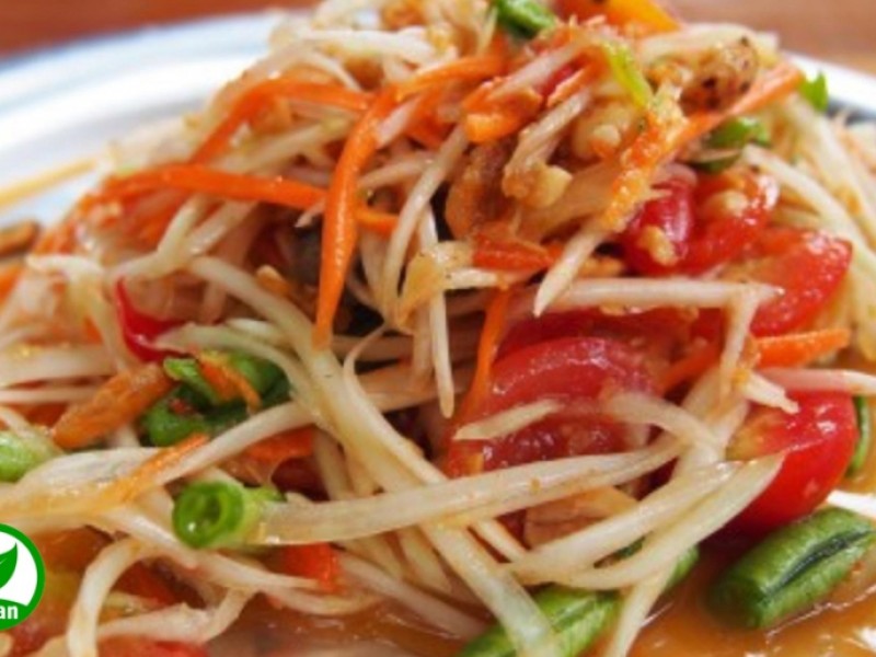 Papaya Salad (Thai Style)