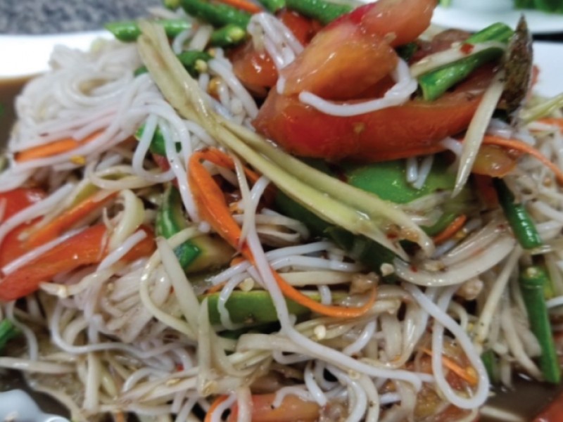 Papaya Salad with Rice Noodles