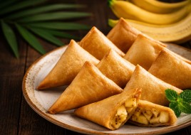 Banana Samosa (9pcs)
