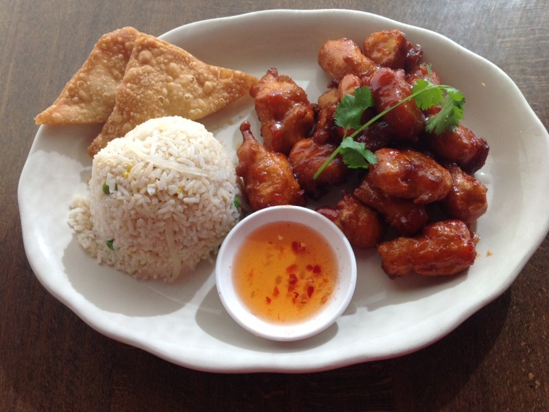 Orange Chicken or Tofu Lunch Special