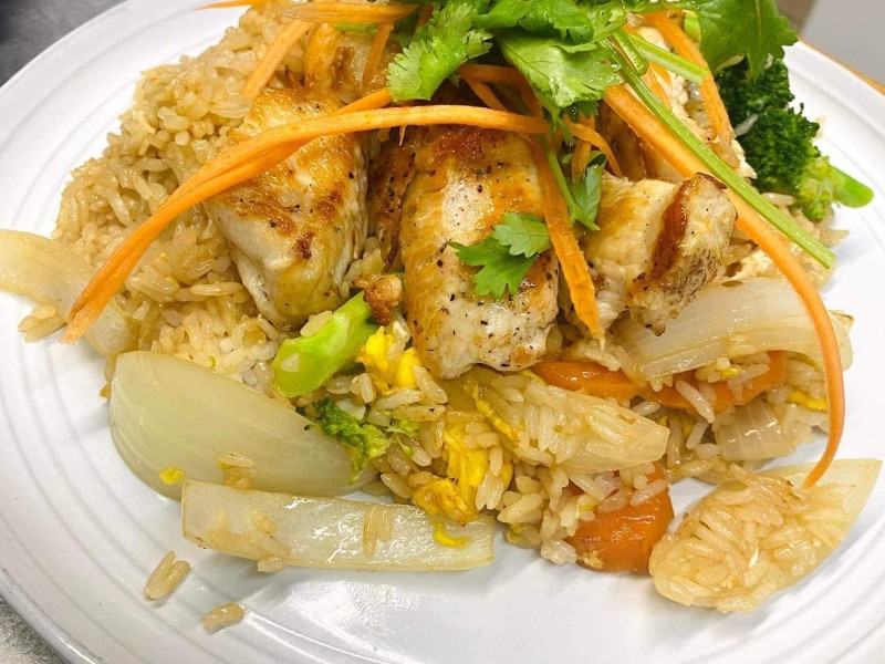 Fried Rice With Grilled Chicken