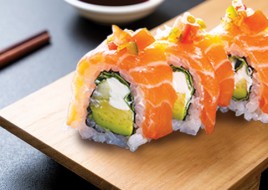 VEGGIE SALMON ROLL