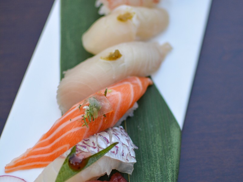 Nigiri Trust Me Special (8pcs and 1 Handroll)