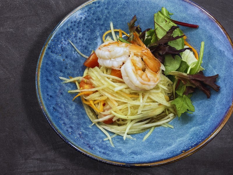 PAPAYA SALAD (SOM-TUM)
