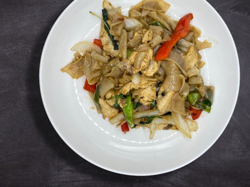 DRUNKEN NOODLES (PAD KEE MAO)