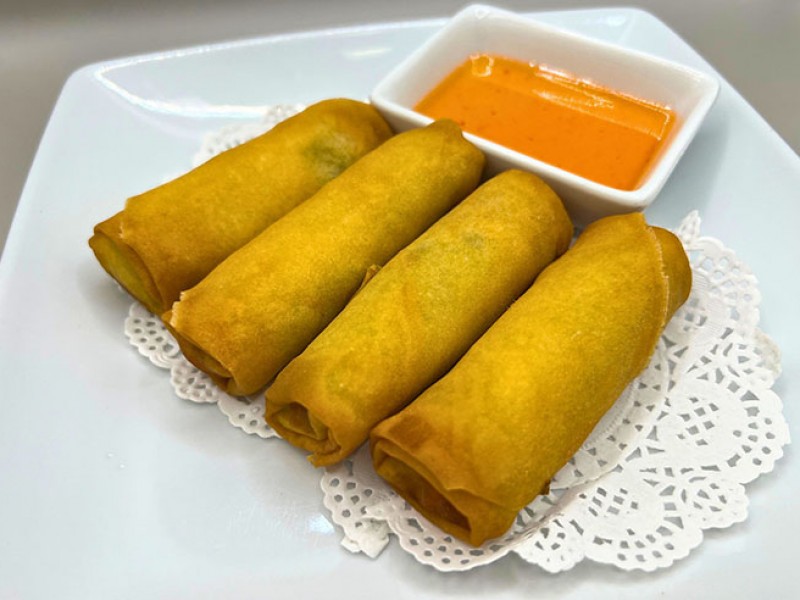 VEGGIE CRISPY ROLL (4 PIECES)