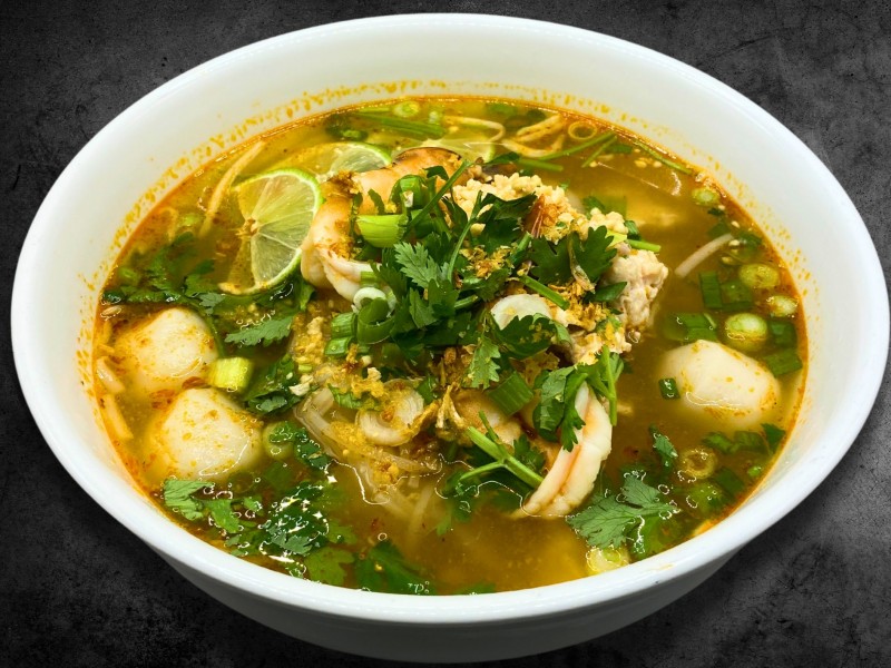 TOM YUM NOODLE