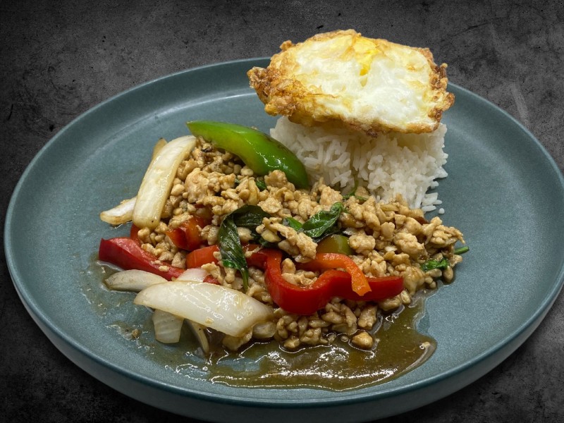CHILI & BASIL STREET STYLE