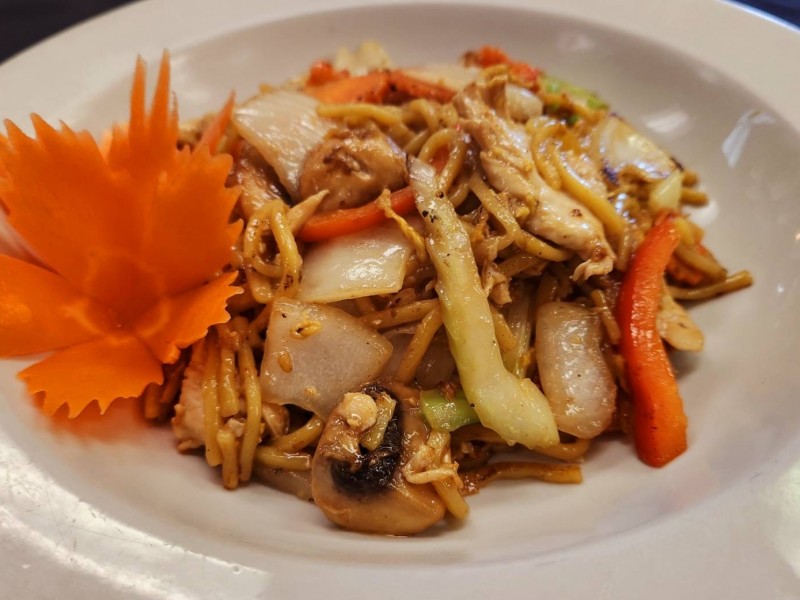 Lunch-Lo Mein