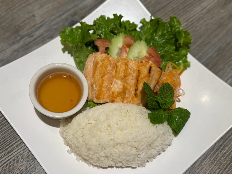 Grilled Salmon Rice