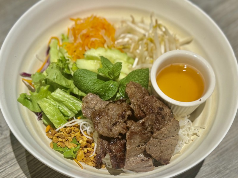 Charbroiled Steak Noodle Salad