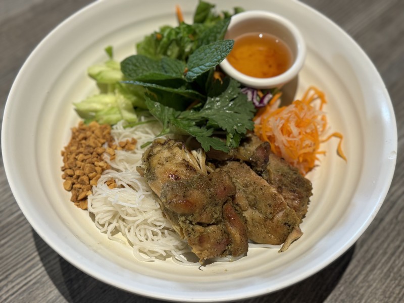 Charbroiled Lemongrass Chicken Noodle Salad