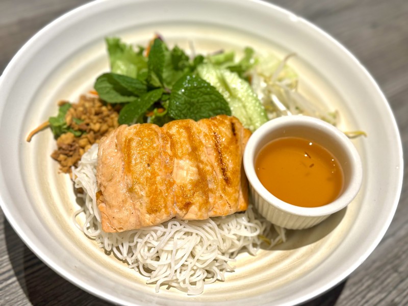 Grilled Salmon Noodle Salad