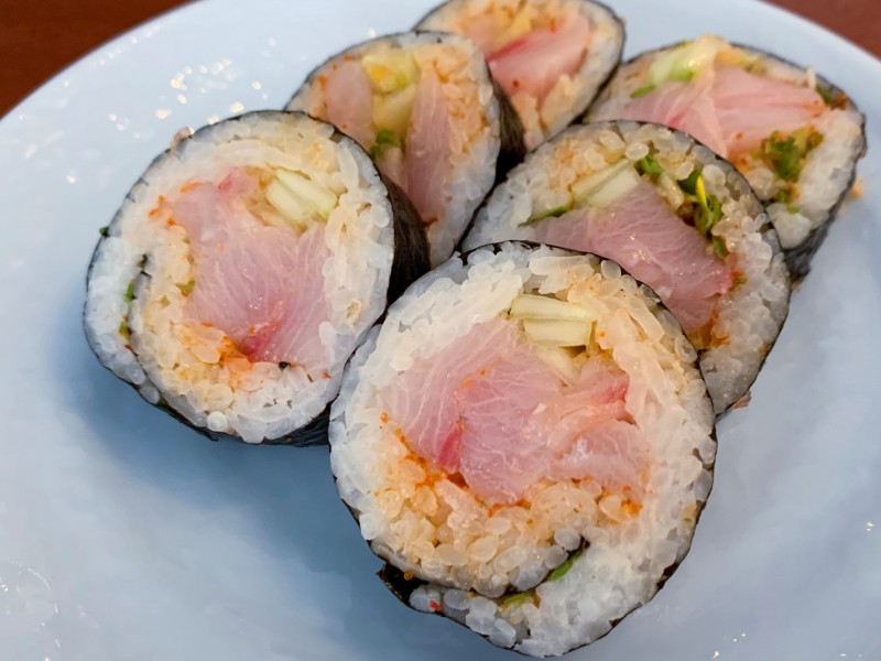 SPICY YELLOWTAIL CUT ROLL
