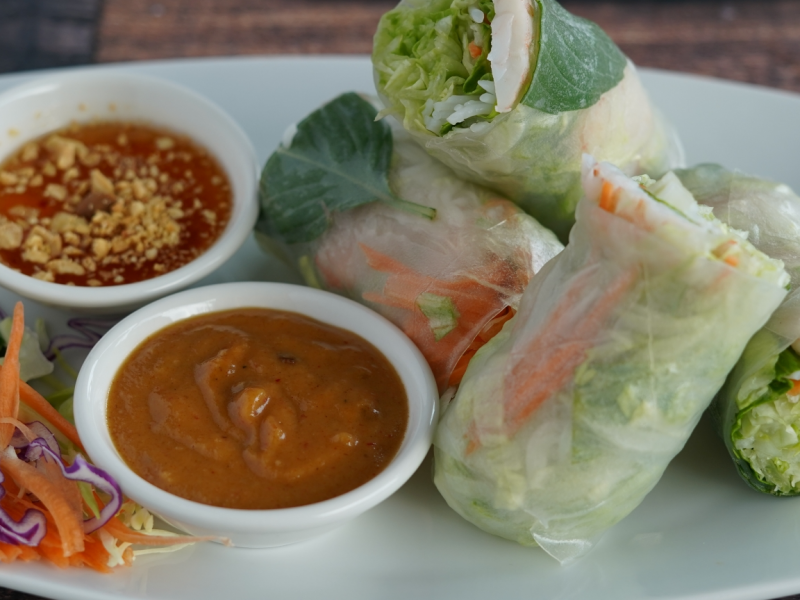 A8. FRESH ROLLS WITH SHRIMP