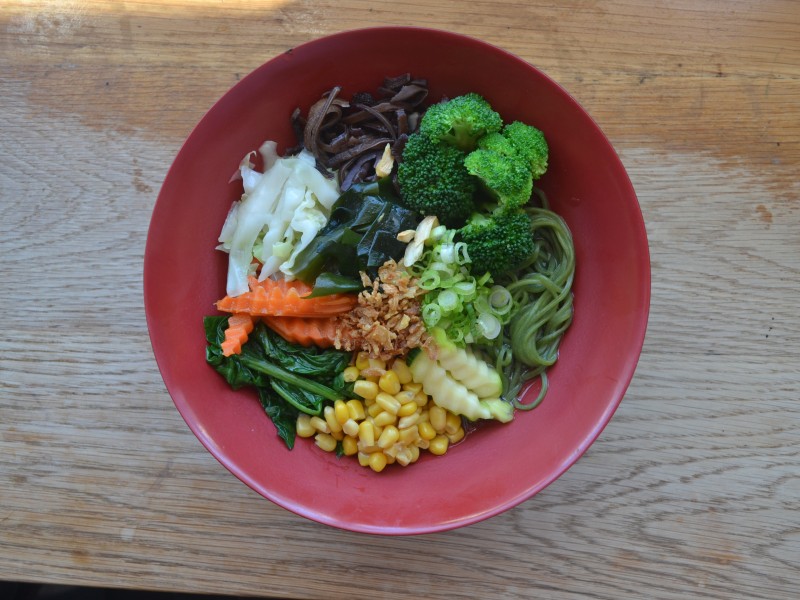 Go Green Ramen (Vegetable Broth and Kale Ramen Noodles)