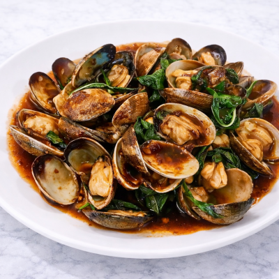 Spicy Clams w/ Basil (Prik Pow)