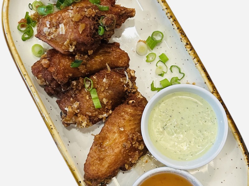 House Garlic Wings (6 PCS)