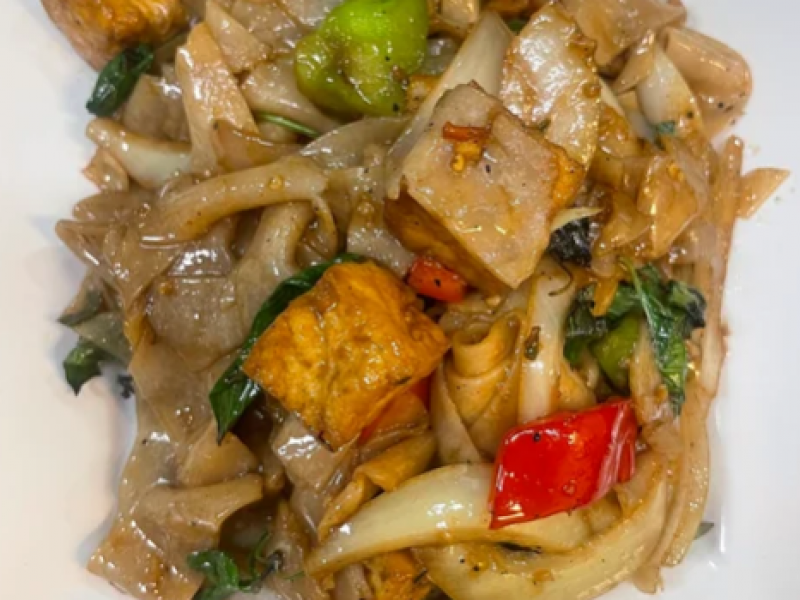 28. Drunken Noodle