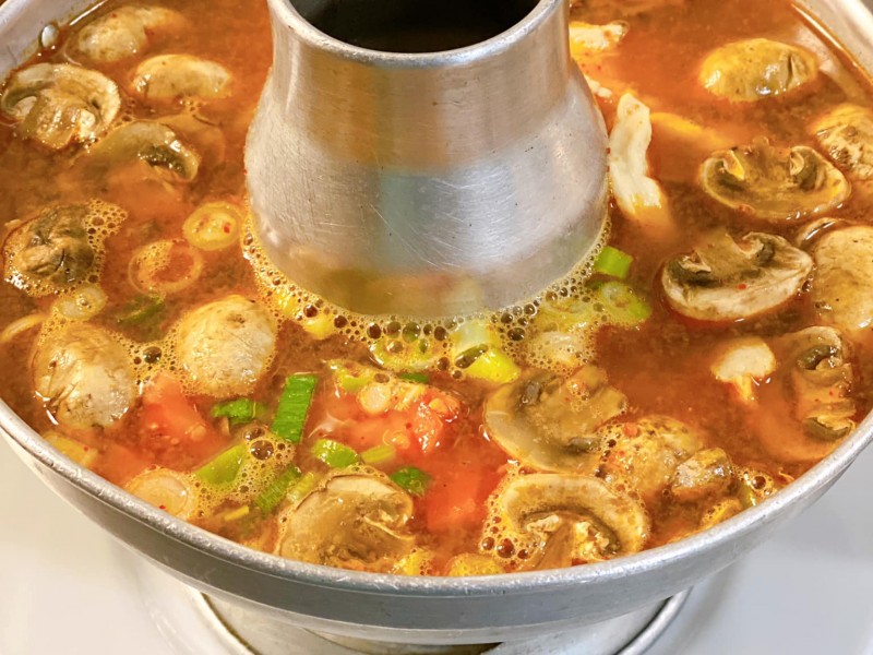 17. Tom Yum (Large)