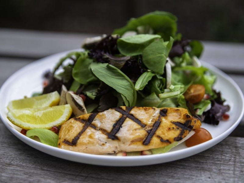 Grilled Salmon Salad