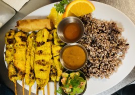D4. Chicken Satay (6 Skewers)