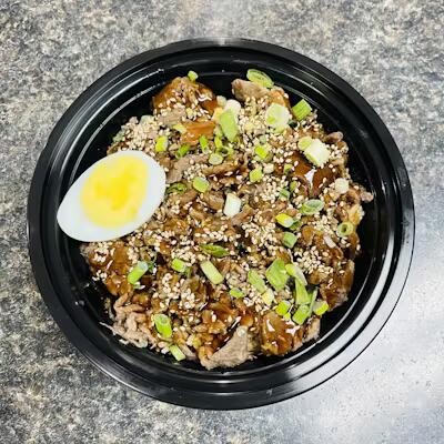 Gyudon (Japanese Beef Rice Bowl)