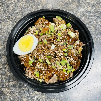 Gyudon (Japanese Beef Rice Bowl)