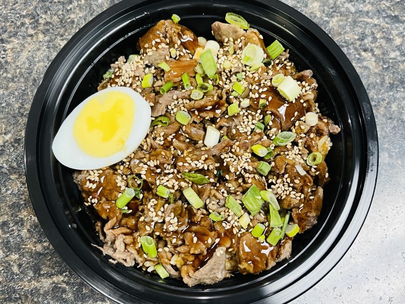 Gyudon (Japanese Beef Rice Bowl)
