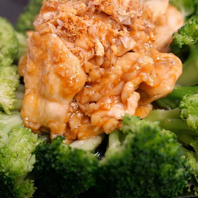 Pad ka Tiem (Garlic sauce)