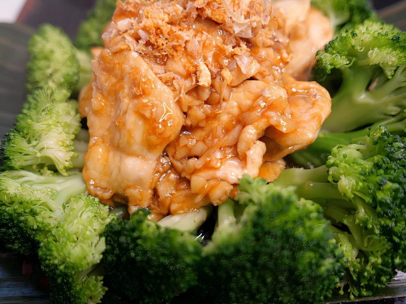 Pad ka Tiem (Garlic sauce)