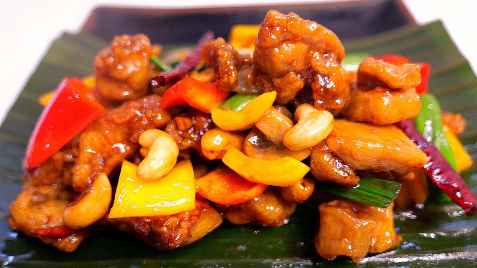 Crispy Chicken with Cashew Nut | PingYang Thai • PingYang Thai