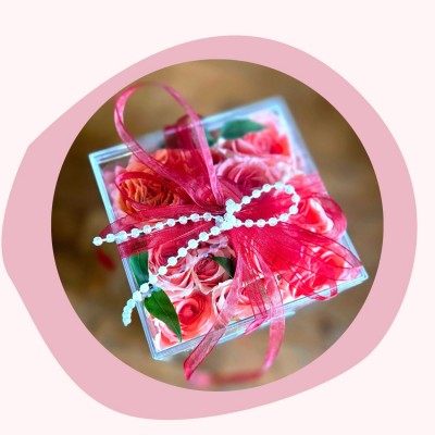 Luxury Nine-Rose Acrylic Box Arrangement