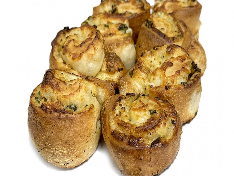 Garlic Parmesan Roll Knot