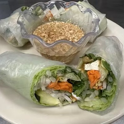 A6 Thai’s Metro Bistro Fresh Rolls (4) (V)