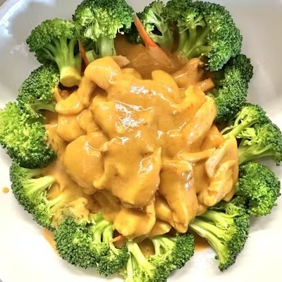 B8 Pra-ram (Peanut Sauce) (GF)